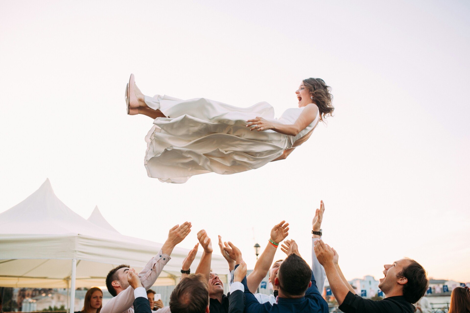 Choosing the Perfect Wedding Dress That Reflects Your Style